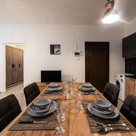 Serenityone - Centrally Located One Bedroom איה נאפה