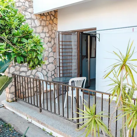 Serenityone - Centrally Located One Bedroom דירה *